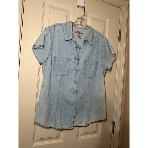 Vintage Denim Republic Denim knot style button-up shirt with a fitted type curva - Picture 8 of 9